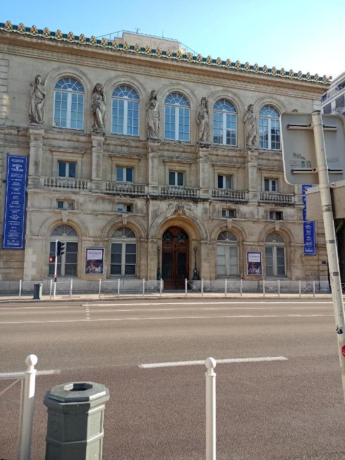 Little Palace Тулон Екстериор снимка