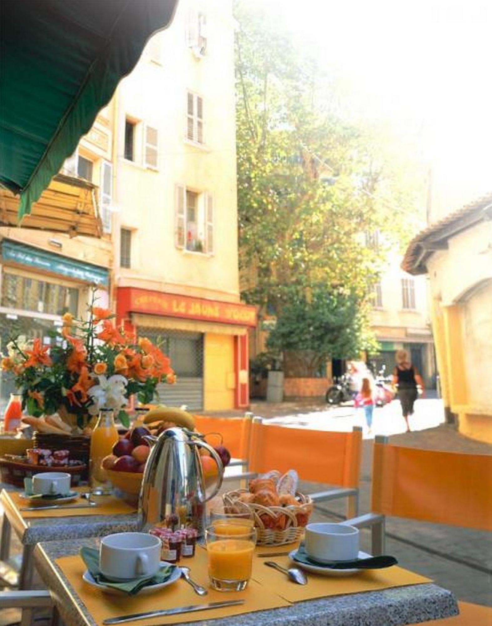 Little Palace Тулон Екстериор снимка